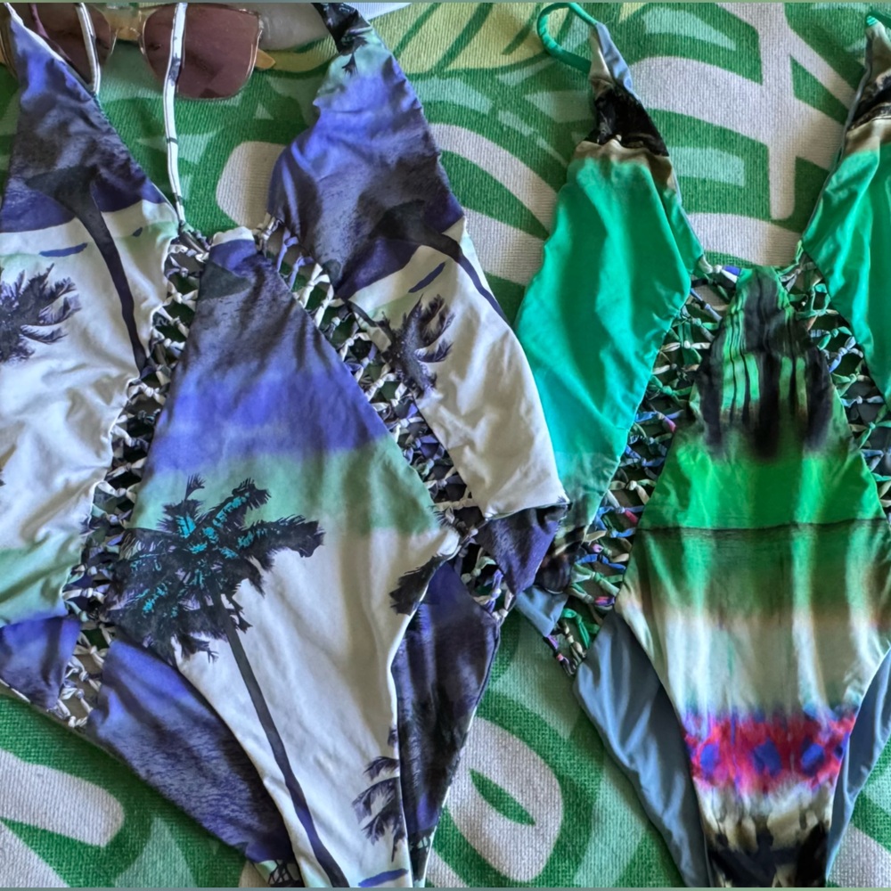 Paradiso Loop Plunge Swimsuit (2 pieces)